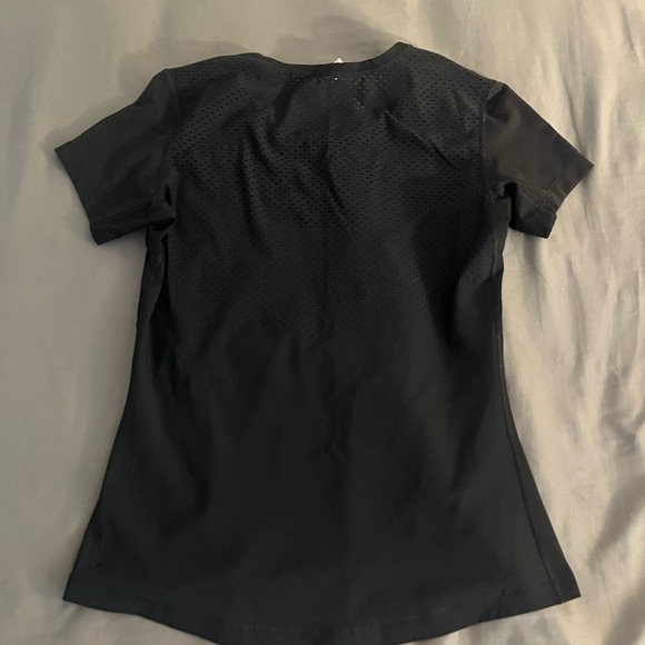 Nike Hypercool Training Top - Picture 3 of 4